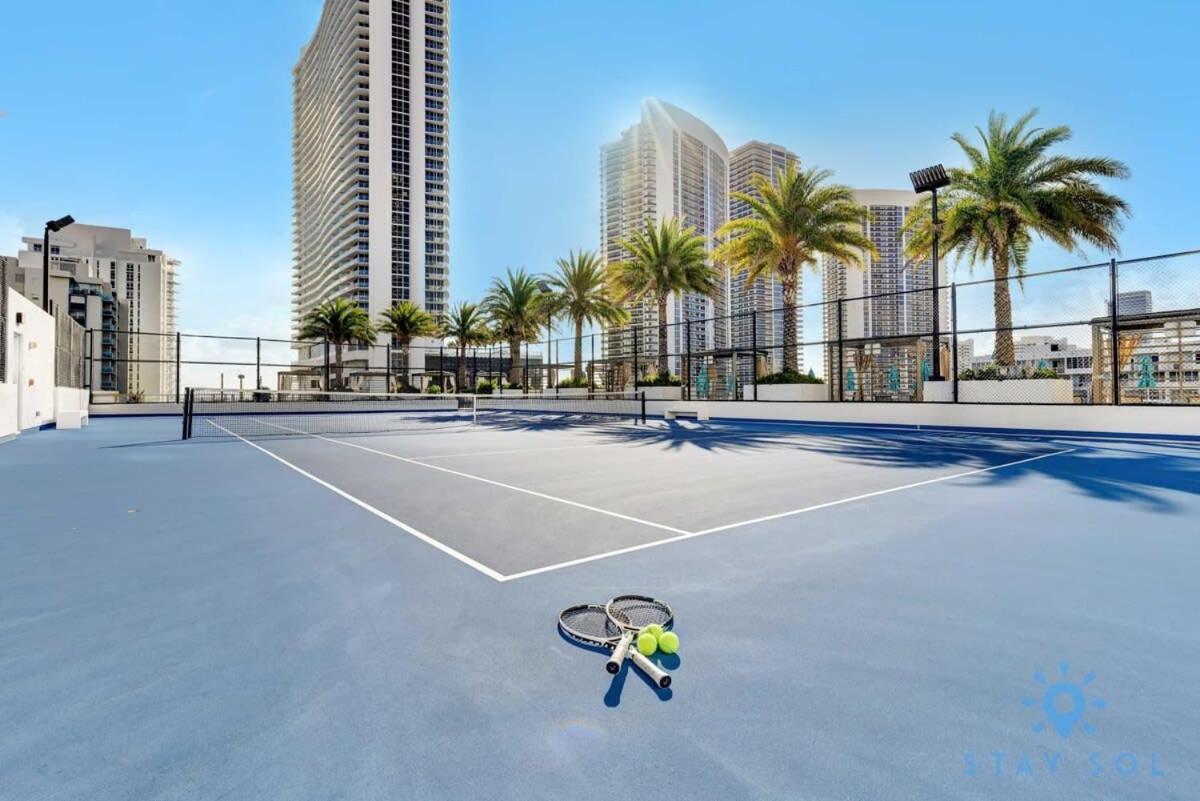 ハリウッドCoastal Relaxation - Parking Included - Amazing Poolsアパートメント エクステリア 写真