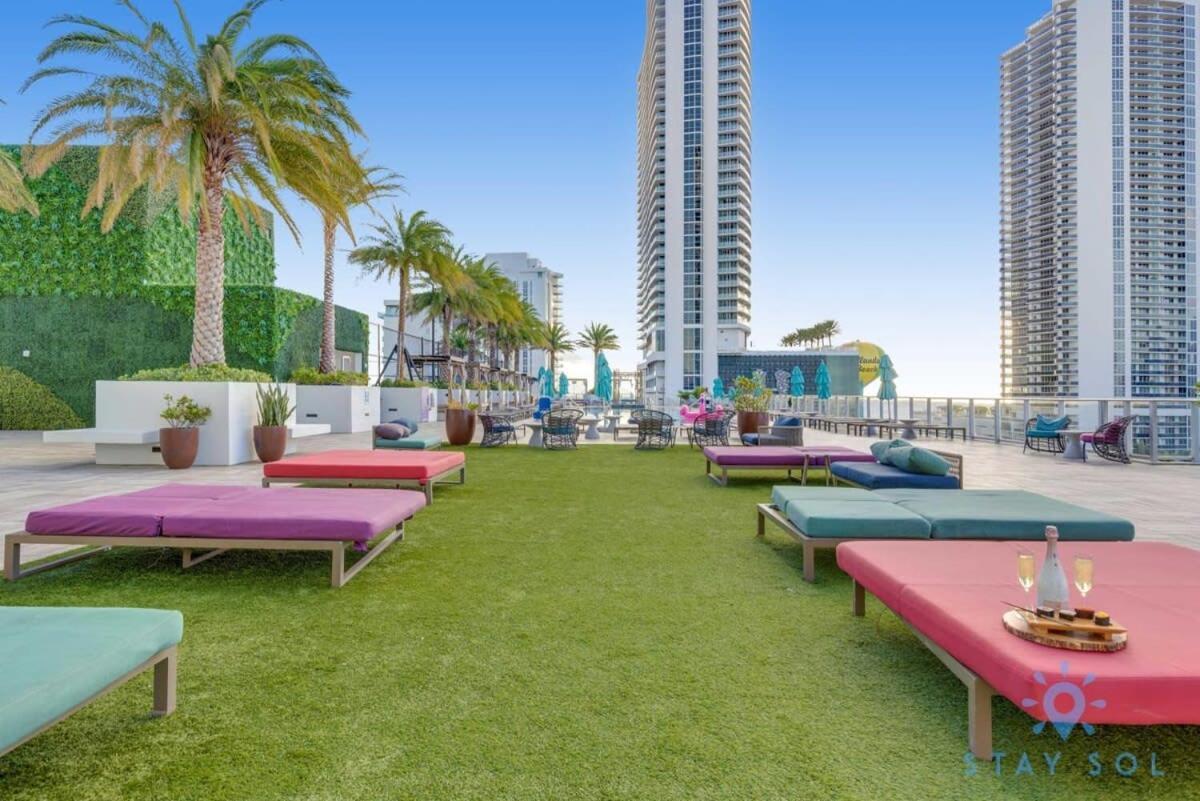 ハリウッドCoastal Relaxation - Parking Included - Amazing Poolsアパートメント エクステリア 写真