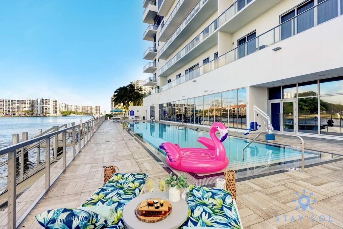 ハリウッドCoastal Relaxation - Parking Included - Amazing Poolsアパートメント エクステリア 写真