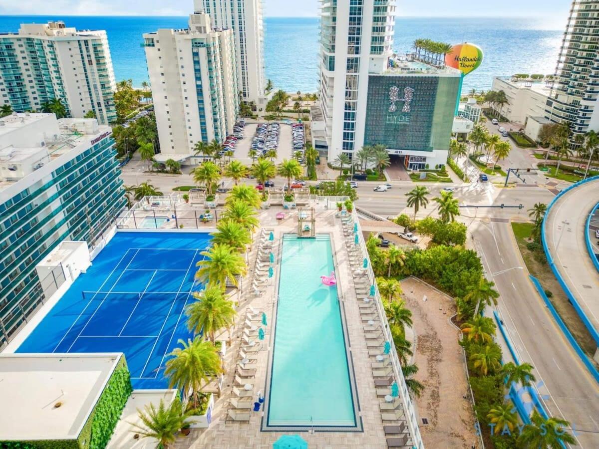 ハリウッドCoastal Relaxation - Parking Included - Amazing Poolsアパートメント エクステリア 写真