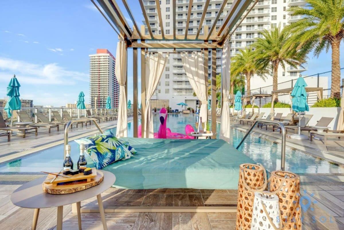 ハリウッドCoastal Relaxation - Parking Included - Amazing Poolsアパートメント エクステリア 写真
